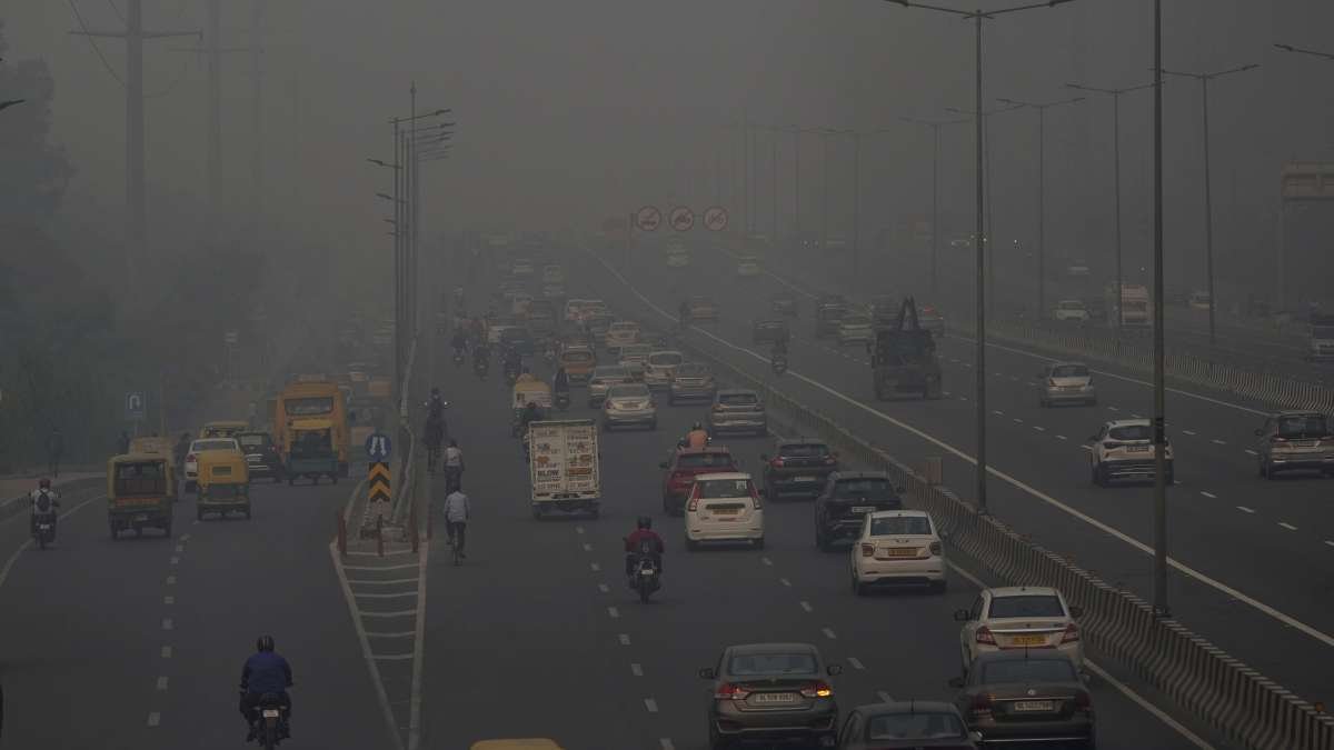 Alarming rise in air pollution in Delhi-NCR, AQI drops to 328 | DETAILS