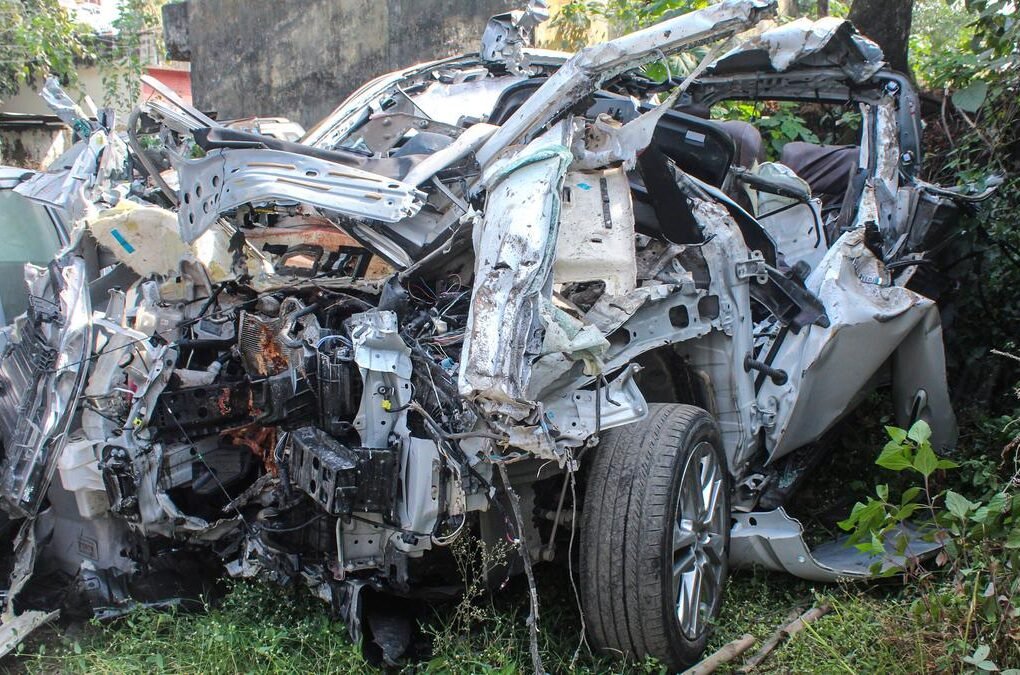 6 students killed, 1 injured as car crashes into truck in Dehradun